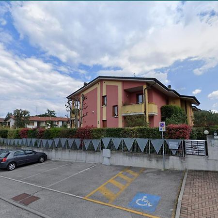 Ferienwohnung Luminoso Trilocale Con Piscina E Giardino Privato Desenzano del Garda Exterior foto