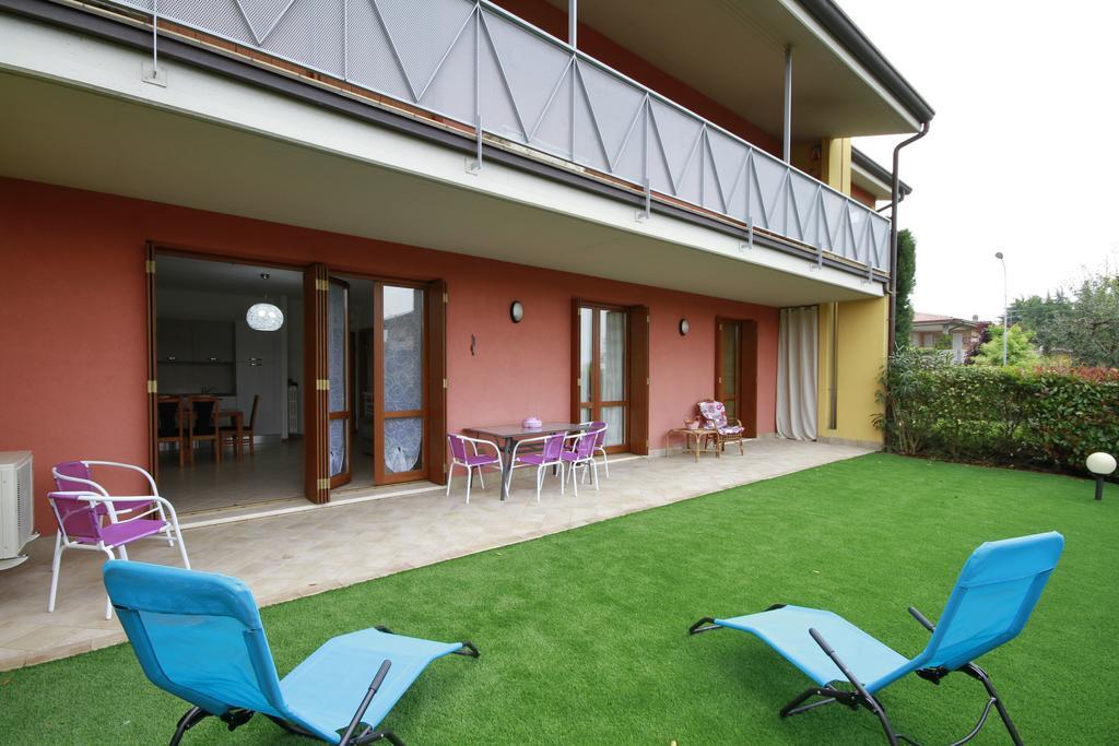 Ferienwohnung Luminoso Trilocale Con Piscina E Giardino Privato Desenzano del Garda Exterior foto