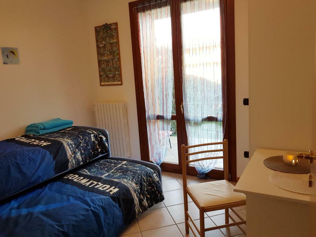 Ferienwohnung Luminoso Trilocale Con Piscina E Giardino Privato Desenzano del Garda Exterior foto